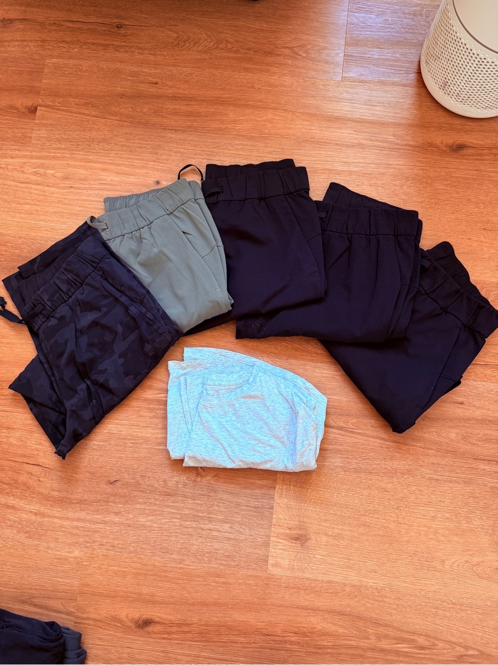 LOT of Lululemon On the Fly Pants (7/8th)